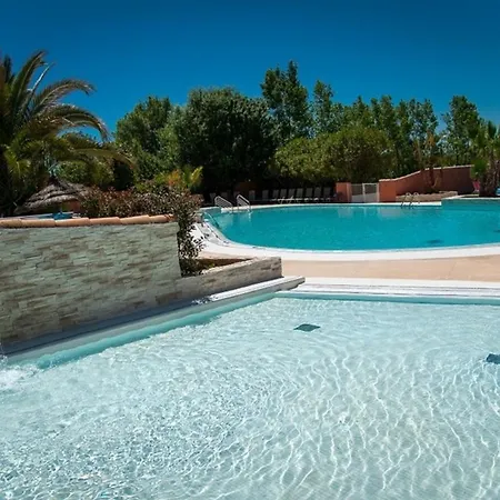Mobil Climatise Avec Terrasse Dans L'escale, Calme, A 20 Mn A Pied De La