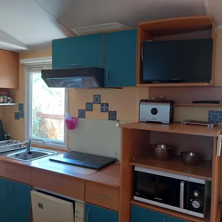 캠프장 Mobil Climatise Avec Terrasse Dans L'escale, Calme, A 20 Mn A Pied De La 아그